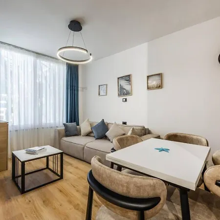 Sunny Shore Walk By Pikhost Appartement Golem (Tirana)